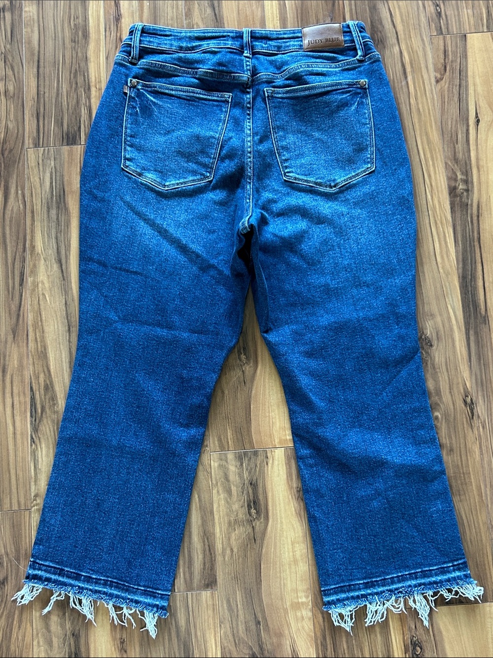 Judy Blue Kick Flare Cropped Frayed-Hem Jeans - Picture 7 of 8